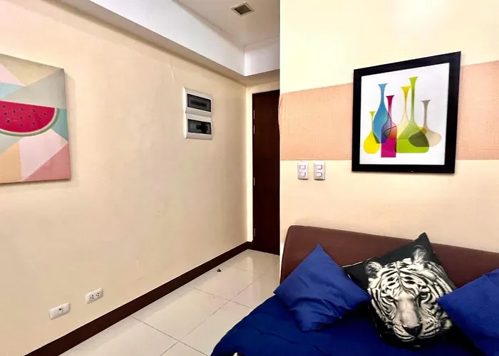 Cozy In Bgc Mckinley B2 Manila