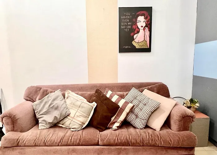 Cozy In Bgc Mckinley B2 Manila