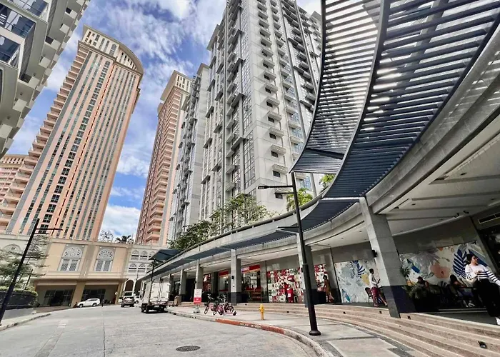 Cozy In Bgc Mckinley B2 * Manila