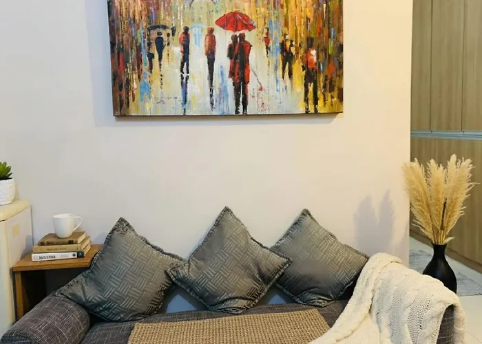 Cozy In Bgc Mckinley B2 *