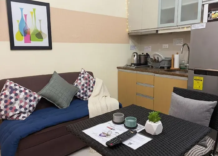Cozy In Bgc Mckinley B2 Manila