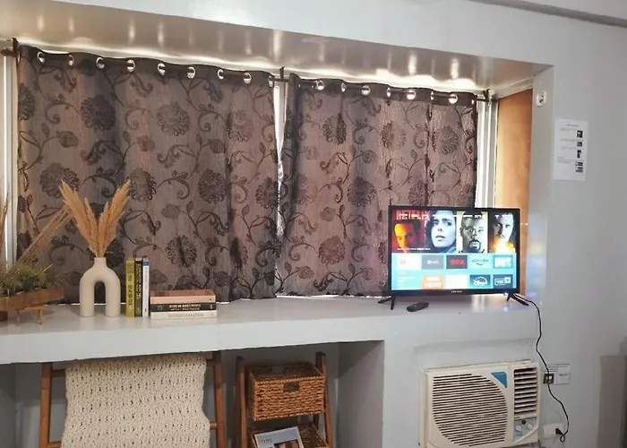 Cozy In Bgc Mckinley B2 Manila